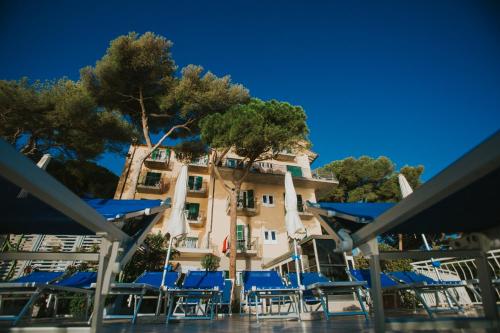 Galeriebild der Unterkunft Hotel Arc En Ciel in Diano Marina