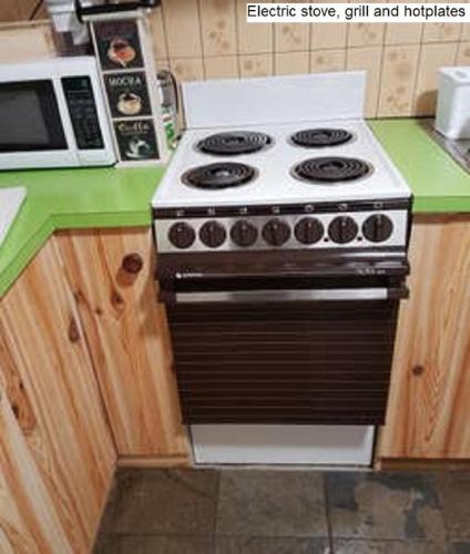 Una cocina o zona de cocina en Flinders Ranges Bed and Breakfast