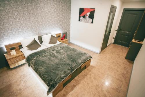 Postel nebo postele na pokoji v ubytování 4rooms