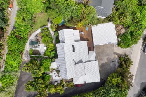TasmanにあるBeach Front, Palms Beach House - Kaiteriteri Houseのギャラリーの写真
