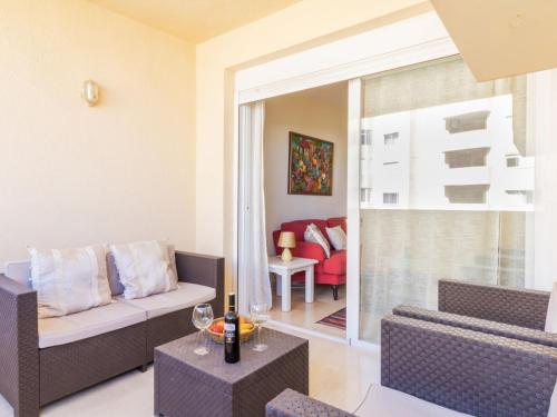 Χώρος καθιστικού στο Apartment Puerto Paraiso II by Interhome