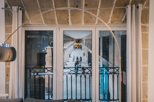 Plaza Nueva apartment by People Rentals