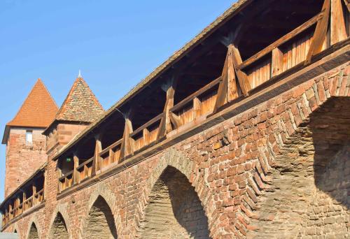 a brick bridge with a building in the background at Dorint Hotel Alzey/Worms in Alzey