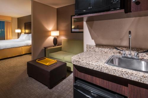 Gallery image of Holiday Inn Express Hays, an IHG Hotel in Hays