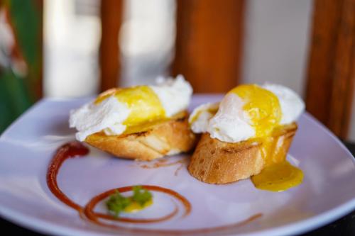 Mad på pensionatet eller i nærheden