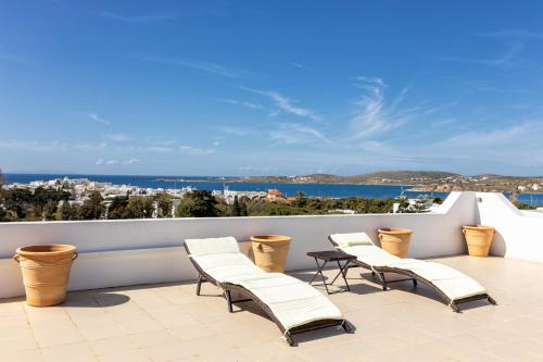 Gallery image of Room with sea view in Parikia
