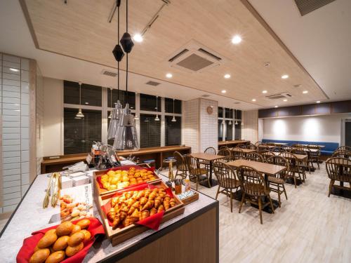 Gallery image of Super Hotel Marugame Ekimae in Marugame