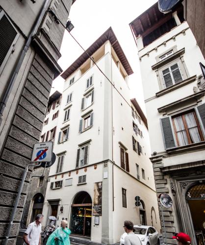 Proconsolo Bargello Apartment by Mamo Florence