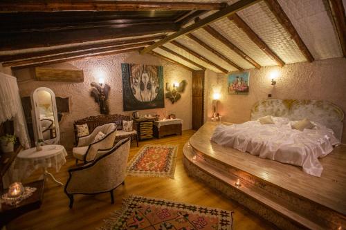 Postel nebo postele na pokoji v ubytování Karlık Evi Hotel - Special Category