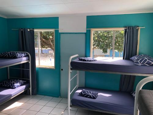 Darwin Hostel tesisinde bir ranza yatağı veya ranza yatakları