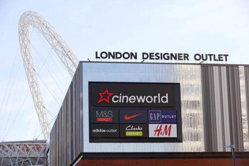 One Bedroom Modern Apartment Next to Wembley Stadium!
