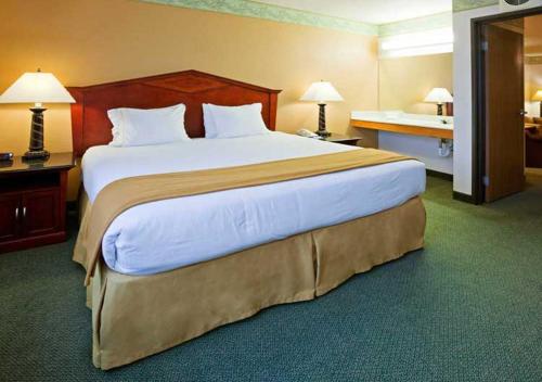 Norwood Inn & Suites Eagan MSP Airport – Photos 2