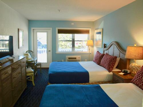 Llit o llits en una habitació de Atlantic View Hotel