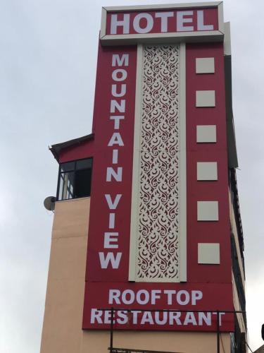 Certificado, premio, señal o documento que está expuesto en Hotel Mountain View And Rooftop Restaurant