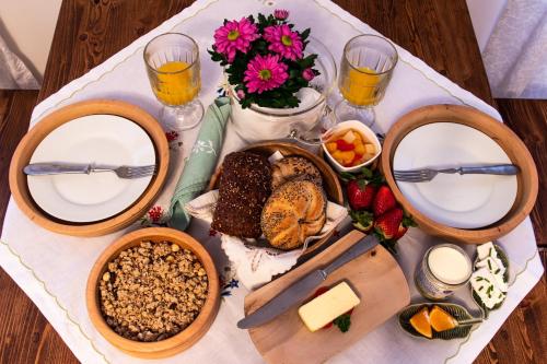 カントリーハウスの敷地内または近くでの食事または食べ物