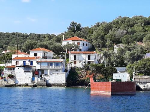 Gallery image of Chiona΄s Apartments by the Sea in Palaión Trikérion