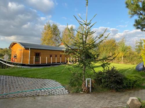Dutch hausboat "MOLENDIEP" built 1909