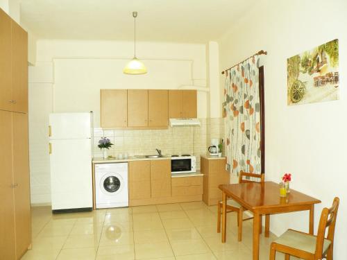 A kitchen or kitchenette at Mat Old Town Apartments A