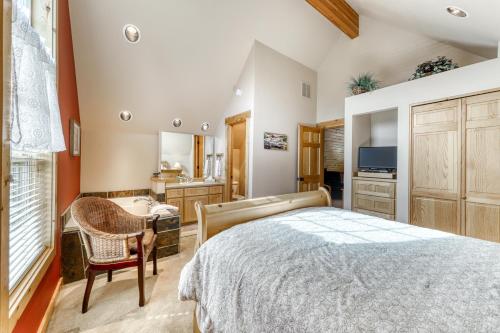 Ένα ή περισσότερα κρεβάτια σε δωμάτιο στο Chalet at Eagle Crest