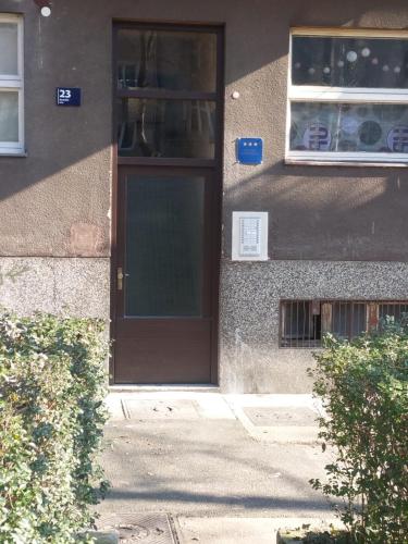 Studio Apartman *** Mara