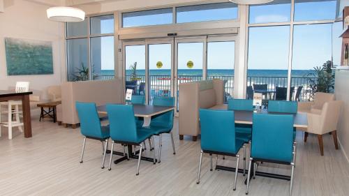Holiday Inn Express & Suites Panama City Beach - Beachfront by IHG photo 43
