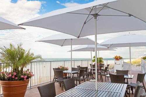 Holiday Inn Express & Suites Panama City Beach - Beachfront by IHG photo 59