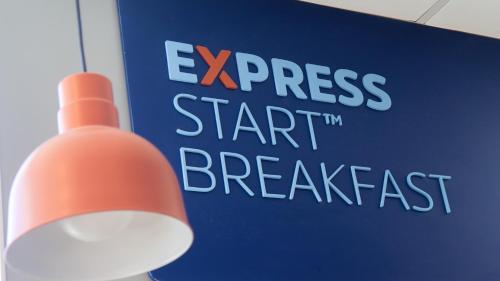 Holiday Inn Express & Suites Panama City Beach - Beachfront by IHG photo 45