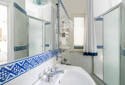 Ένα μπάνιο στο Luxury Villas Positano