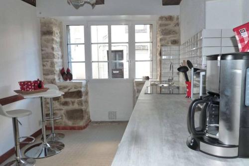 Gallery image of BOTOÙ KOAD, maison 2 ÉTOILES, WIFI gratuite, la MER, boulangerie, marché quotidien à 100 pas in Douarnenez