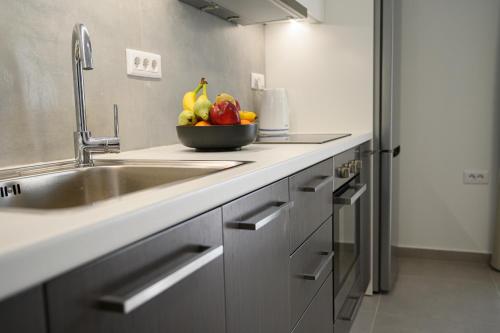 Sea and City Luxurious Apartment
