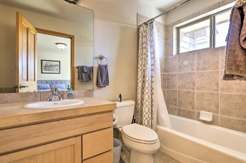Ванна кімната в Airy Winter Park Gem with Private Outdoor Hot Tub!