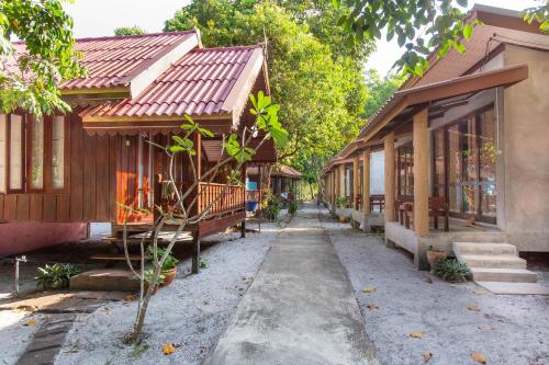 Gallery image of Frog Beach House in Ko Phayam