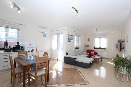 Gallery image of Apartment Dado in Šorići