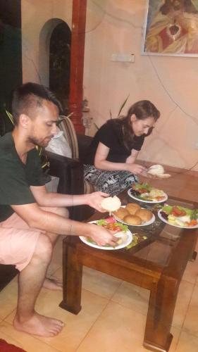 Comida en la casa de huéspedes o alrededores