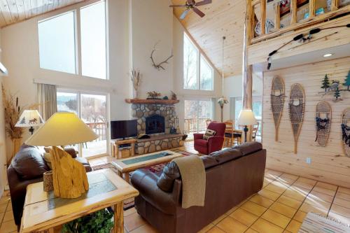 Creekside (upper level) – Photos 2