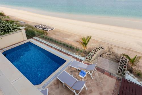 Gallery image of Stella Stays Gorgeous 5 BDR Palm Villa Beach Private Pool in Dubai