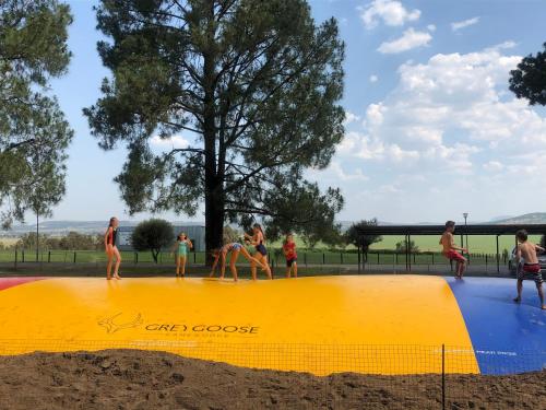 Tetamu yang menginap di Grey Goose Game Lodge