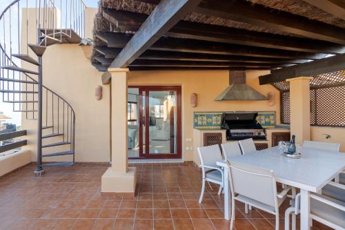 Bellavista Marbella - Stunning Beachside Luxury Penthouse Apartment
