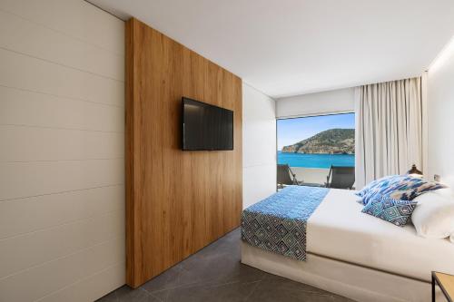 Foto Bahia Suites Camp de Mar 3