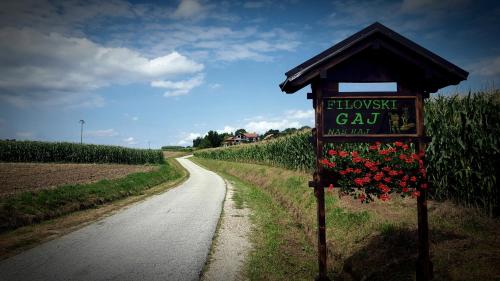 Φωτογραφία από το άλμπουμ του Glamping NA BREJGI σε Filovci