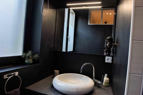 Ένα μπάνιο στο Gite Côté Cour Colmar