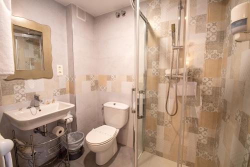 Ванна кімната в Hotel el Pinar
