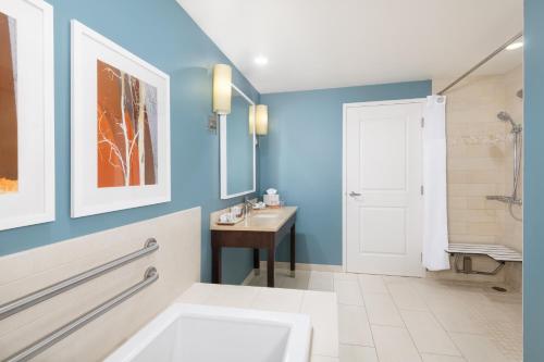 Hotel Indigo San Diego - Gaslamp Quarter, an IHG Hotel Image