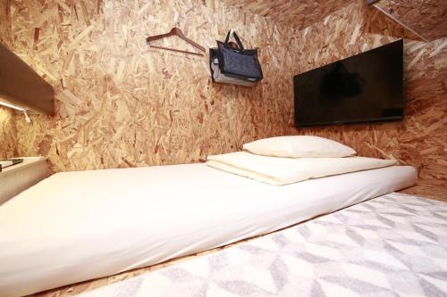 Televisyen dan/atau pusat hiburan di eeGee STAY Omiya