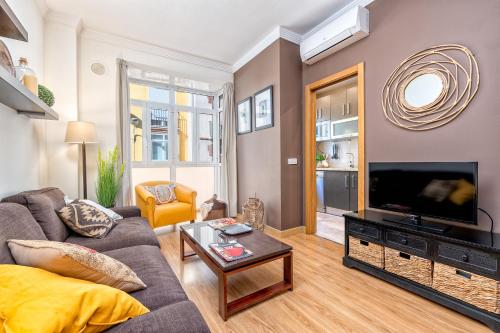 Homely Málaga Cristo Deluxe