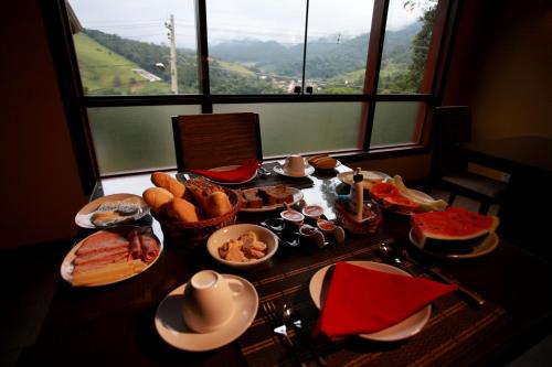 Mad på resortet eller i nærheden