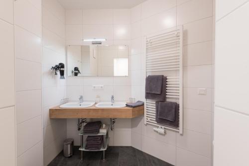 Ferienwohnungen Appartementhaus Hohe Tauern tesisinde bir banyo