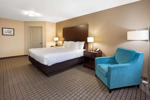 Ένα ή περισσότερα κρεβάτια σε δωμάτιο στο La Quinta by Wyndham Bellingham