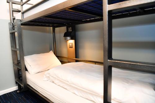 Bunk bed o mga bunk bed sa kuwarto sa Kabannas London St Pancras