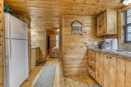 Η κουζίνα ή μικρή κουζίνα στο Calvery Cabin